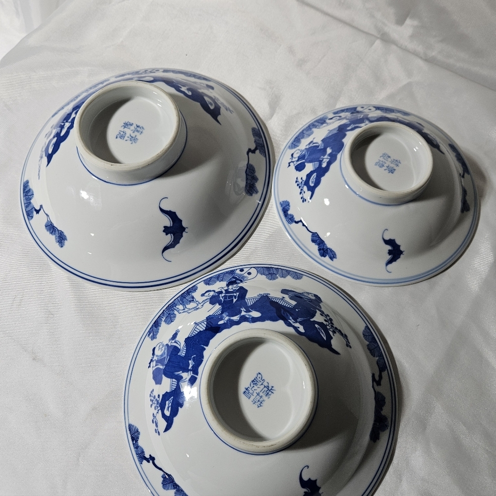 Vintage Jingdezhen Porcelain Blue White Chinese Footed Bowls. Set Of 3 7",8",9" - Picture 3 of 8